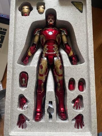 Hot toys Iron man mark XLIII Age of Ultron diecast