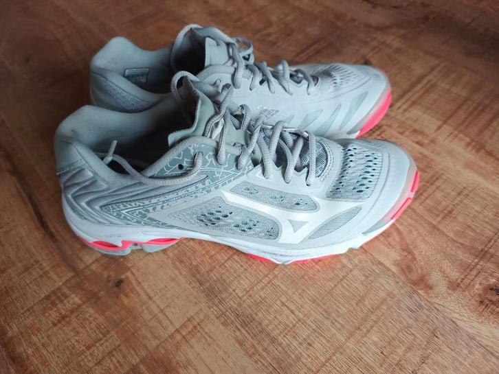 Mizuno Wave Lightning Z5 grijs, maat 40, Sport en Fitness, Loopsport en Atletiek, Zo goed als nieuw, Overige typen, Overige sporten
