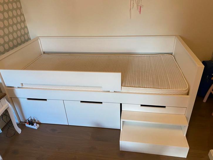 Bopita bed met 3 grote opberglades, inclusief trapje, Kinderen en Baby's, Kinderkamer | Bedden, Zo goed als nieuw, 180 cm of meer