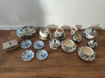 Delftsblauw servies met verzilverde elementen  beschikbaar voor biedingen