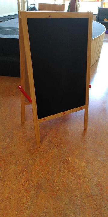 Krijtbord en whiteboard van IKEA beschikbaar voor biedingen