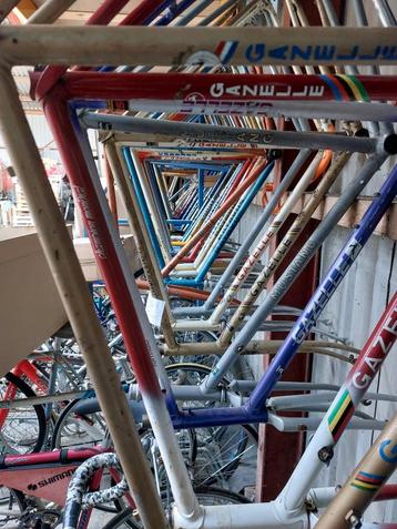 Ruime keuze vintage stalen racefiets frames beschikbaar voor biedingen