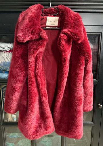 Dames ‘fake fur’ jas van Sissy-Boy (valt als maat M/L) beschikbaar voor biedingen