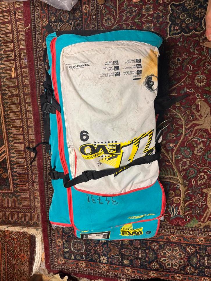 North Evo 9m Kite met Bar - Ideaal voor Beginners!, Watersport en Boten, Kitesurfen, Gebruikt, Bar, 9 m², Geen board, Ophalen of Verzenden