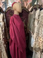 Antiek theater gewaad met kalotje  rood priester vaticaan, Verzenden, Dames