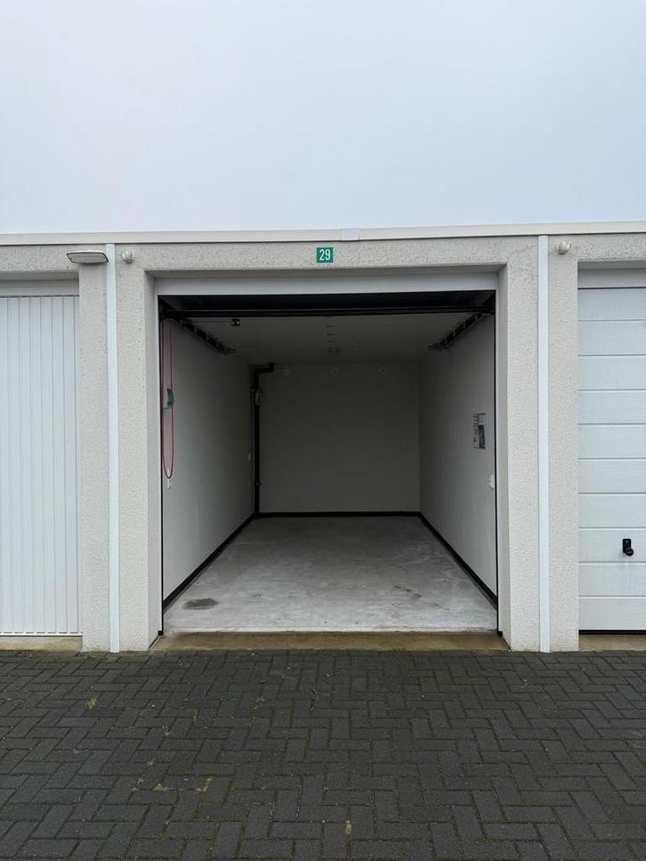 Garagebox Te huur! Centrum Emmen opslag/hobby voor bedrijven, Hobby en Vrije tijd, Overige Hobby en Vrije tijd, Zo goed als nieuw