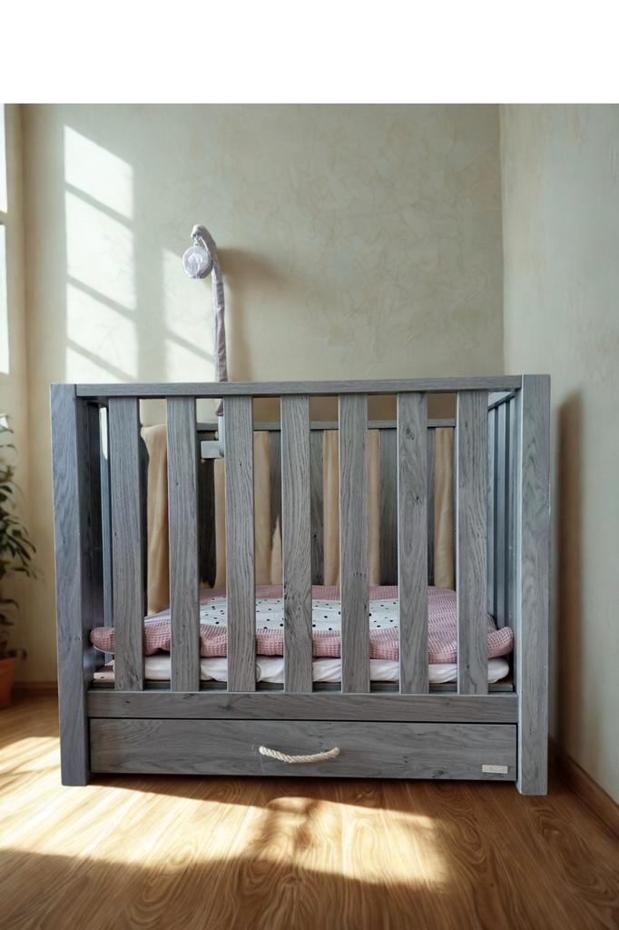 Stevige TWF babybox met lade – midden grijs, Kinderen en Baby's, Boxen, Zo goed als nieuw, In hoogte verstelbaar, Lade, Ophalen