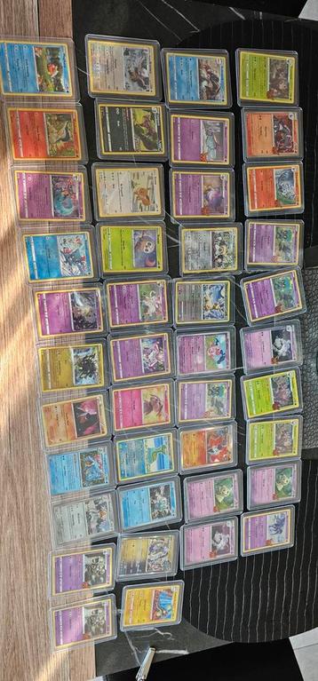 Pokémon Kaarten - 42 Holo's + Reverse Holo's beschikbaar voor biedingen