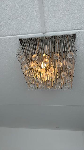 Lamp beschikbaar voor biedingen