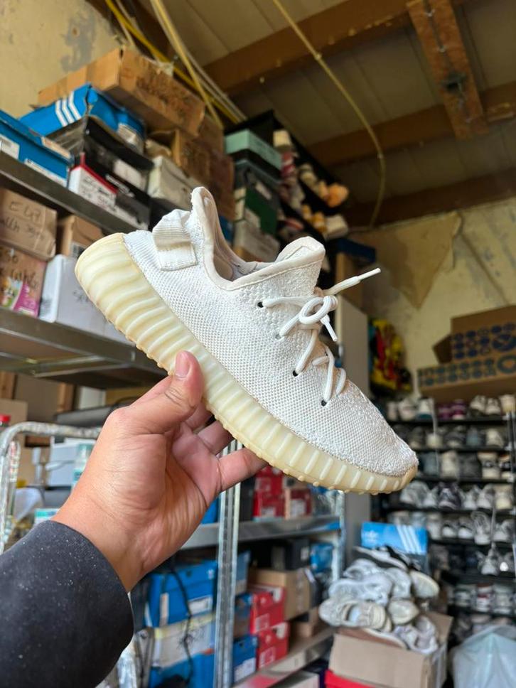 Yeezy 350 V2 Cream White 38, Kleding | Dames, Schoenen, Zo goed als nieuw, Sneakers of Gympen, Wit, Ophalen of Verzenden