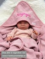 Badcape 80CM Sandstone Pink geborduurd met naam (cadeau), Ophalen of Verzenden, Nieuw, Kraamcadeau