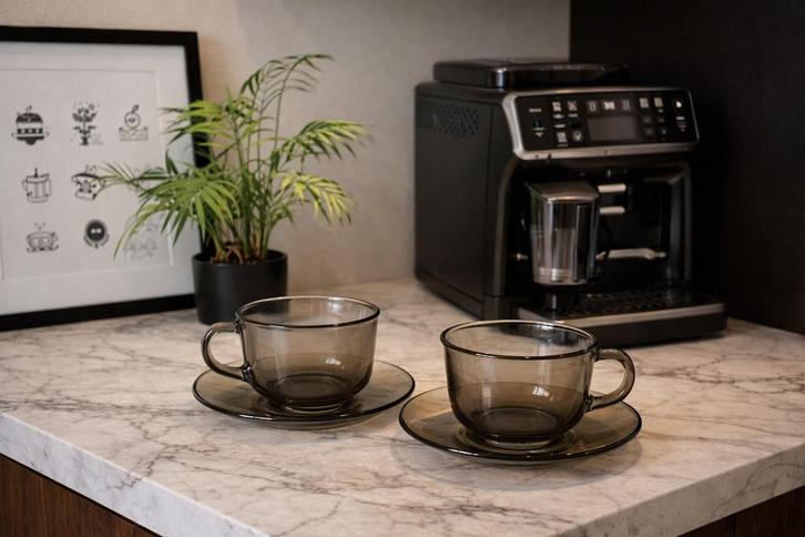 Arcoroc France rookglas koffie-theekopjes met schotels, Antiek en Kunst, Antiek | Glas en Kristal, Ophalen of Verzenden