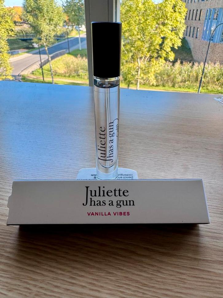 Juliette has a gun Vanilla Vibes 7.5ml - Nieuw!, Sieraden, Tassen en Uiterlijk, Uiterlijk | Parfum, Nieuw, Ophalen of Verzenden