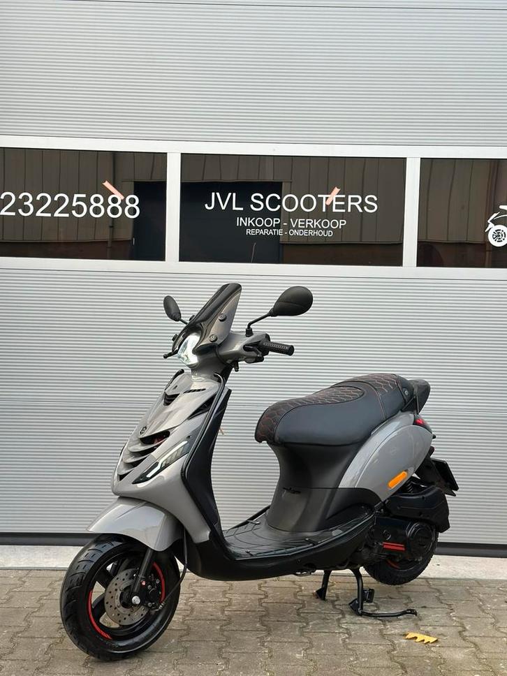 Groot aanbod van Piaggio Zip scooters!, Fietsen en Brommers, Scooters | Aprilia, Zo goed als nieuw, Overige modellen, Benzine