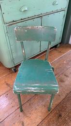 Oud schoolstoeltje, Ophalen