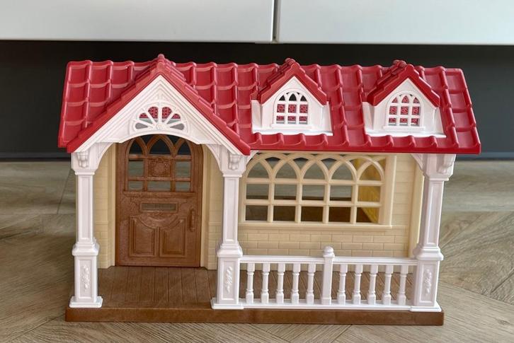 Sylvanian Families Zoet Frambozenhuis 5393, Kinderen en Baby's, Speelgoed | Poppenhuizen, Zo goed als nieuw, Poppenhuis, Ophalen of Verzenden