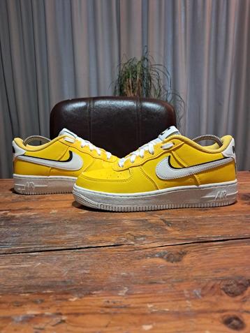 Nike Air Force 1 Special Edition 'Double Swoosh-82' Size 38 beschikbaar voor biedingen