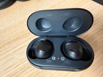 Draadloze oordopjes Samsung E93E beschikbaar voor biedingen