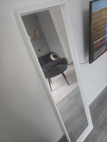 IKEA Spiegel - Strak Design beschikbaar voor biedingen