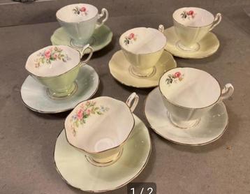 Royal Staford kopjes ! 6X €40! Koopje beschikbaar voor biedingen