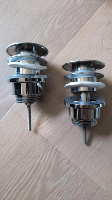 Wastafel Afvoerpluggen - Zo goed als nieuw beschikbaar voor biedingen