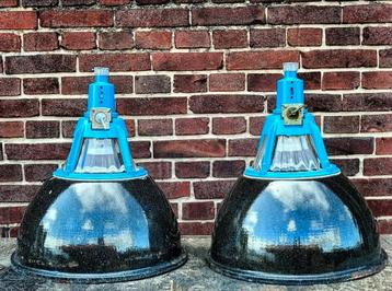 Vintage zwarte emaille industriële hanglampen Sovjet-Unie. beschikbaar voor biedingen