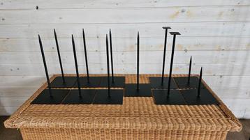 Metaalstaander - Metalen Pin, 40 en 20cm hoog beschikbaar voor biedingen