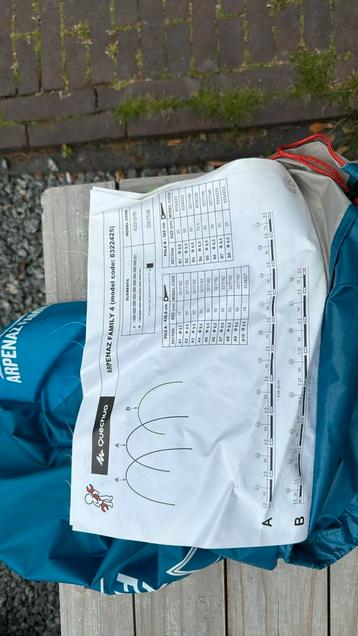 Complete kampeerset, 2ptent, 2p luchtbed, gasstel etc. beschikbaar voor biedingen