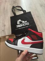 Nike Air Jordan 1 Mid White Black Fire Red Rood Maat EU41 J1, Kleding | Heren, Nieuw, Jordan 1, Sneakers of Gympen, Verzenden