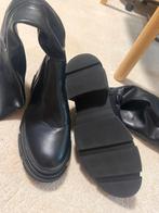 Laarzen, Ophalen of Verzenden, Zo goed als nieuw, Zwart, Hoge laarzen