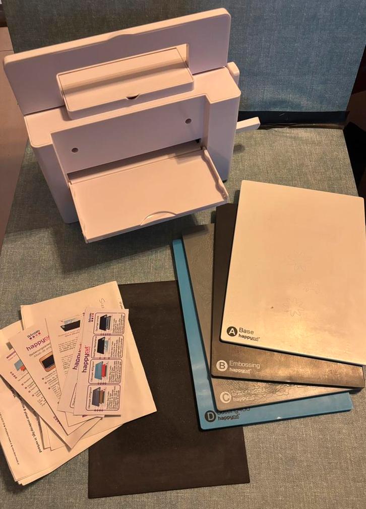 Artemio Happycut stans en reliëf machine, als nieuw!, Hobby en Vrije tijd, Knutselen, Zo goed als nieuw, Gereedschap of Toebehoren