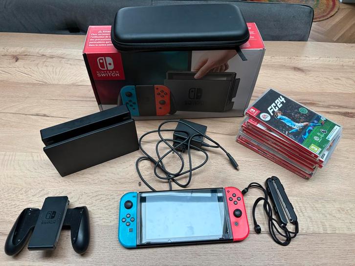 Nintendo Switch + 8 Games, Spelcomputers en Games, Games | Nintendo Switch, Gebruikt, Overige genres, 1 speler, Vanaf 7 jaar, Eén computer