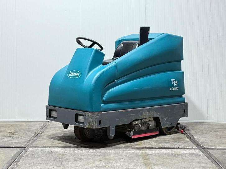 Tennant T15 Cilindrische Schrobmachine HL1107, Zakelijke goederen, Machines en Bouw | Onderhoud en Reiniging