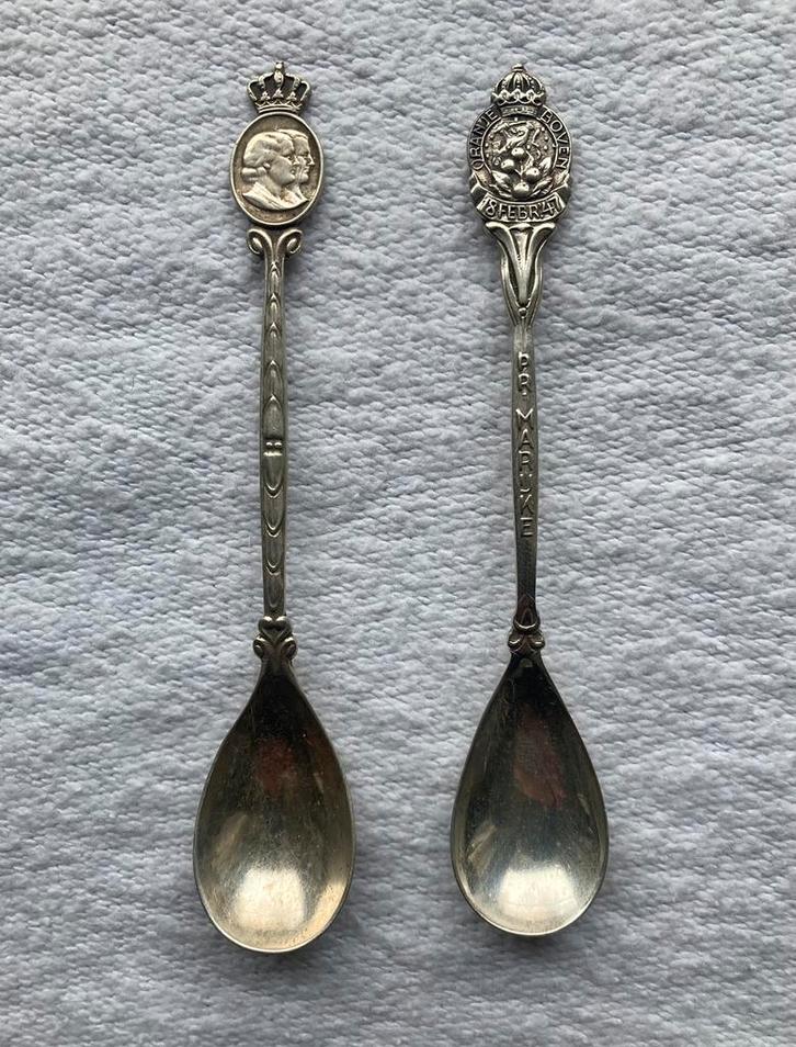 Zilveren lepeltjes Koninklijk Huis, Antiek en Kunst, Antiek | Bestek, Ophalen of Verzenden