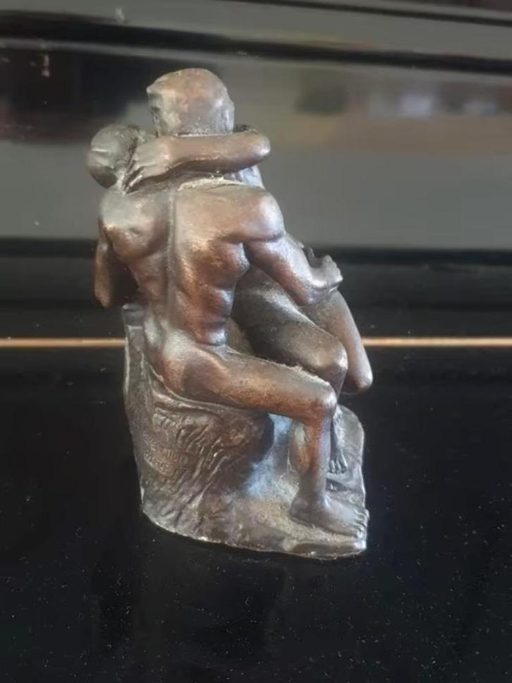 Beeldje brons de kus Robin, Antiek en Kunst, Kunst | Beelden en Houtsnijwerken, Ophalen
