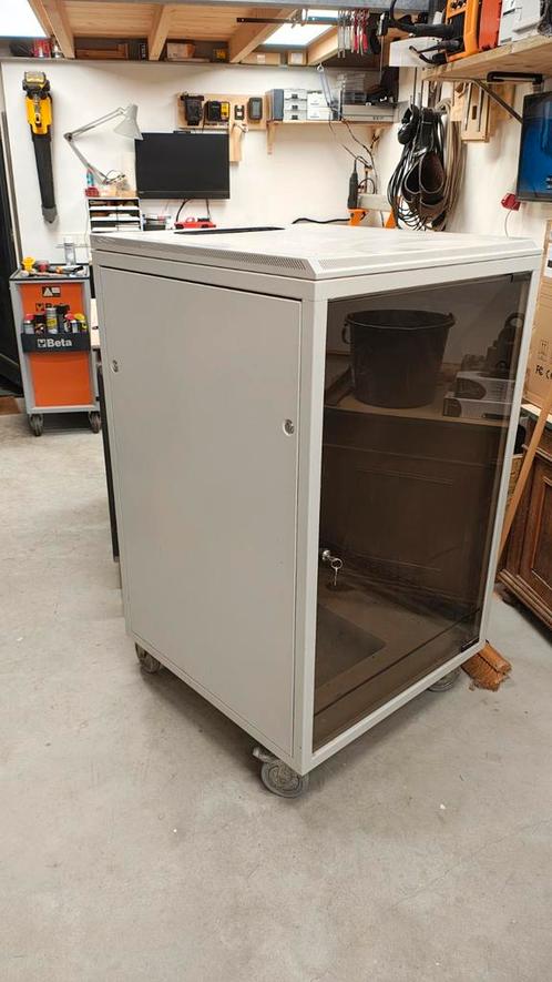 Grote serverkast met glazen deur 80x80x116/136, Computers en Software, Serverkasten, Gebruikt, Glas, Plaatstaal, Ophalen