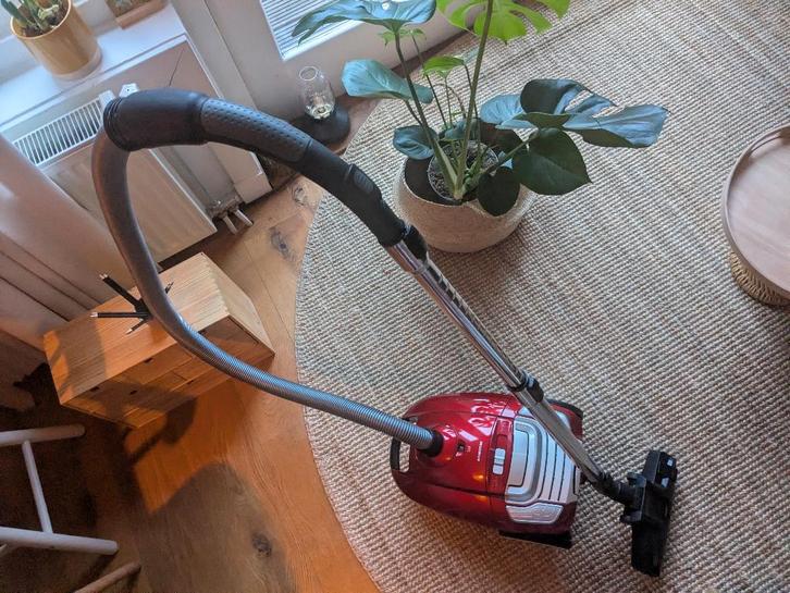 Stofzuiger Inventum, Witgoed en Apparatuur, Stofzuigers, Gebruikt, Stofzuiger, Stofzak, Ophalen