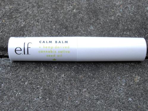 NIEUW ELF Calm Balm Lip Balm Hydraterende Lipbalsem Stick, Sieraden, Tassen en Uiterlijk, Uiterlijk | Gezichtsverzorging, Nieuw