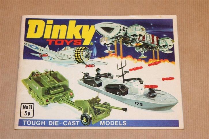 Oude catalogus - Dinky Toys Tough Die Cast models 1975, Antiek en Kunst, Antiek | Speelgoed, Ophalen of Verzenden