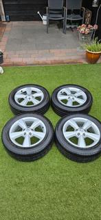 Zomerbanden met licht metalen velgen., 215 mm, 17 inch, Velg(en), Personenwagen