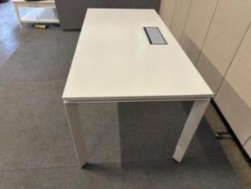 Bureau met knop, stopcontact en kabelgoot 180x90xH62-84,60st - afbeelding 4
