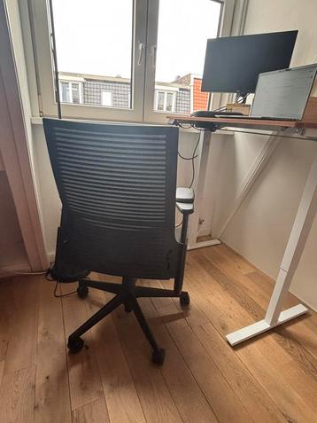 Office chair beschikbaar voor biedingen