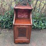 Antieke Victoriaanse Notenhouten Kastje, Antiek en Kunst, Ophalen