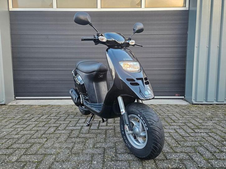 PIAGGIO TYPHOON 2T 50CC BROM BJ 2003 ZWART 6500KM, Fietsen en Brommers, Brommers | Tuning en Styling, Zo goed als nieuw, Ophalen of Verzenden
