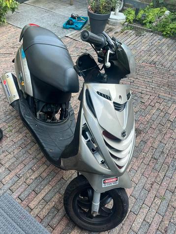 Zip 125cc 1250€ beschikbaar voor biedingen