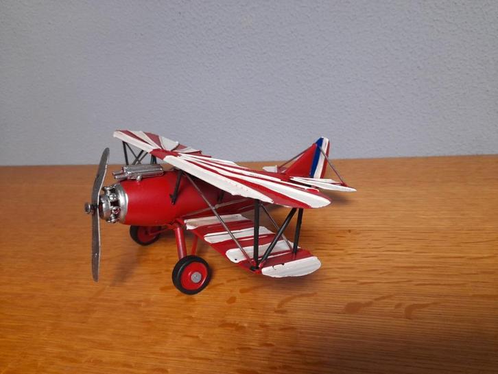 Blikken vliegtuig, Hobby en Vrije tijd, Modelbouw | Vliegtuigen en Helikopters, Zo goed als nieuw, Revell, Ophalen of Verzenden