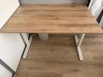 Bureau 120x80 cm, in hoogte verstelbaar handmatig, Ophalen, In hoogte verstelbaar, Zo goed als nieuw, Bureau
