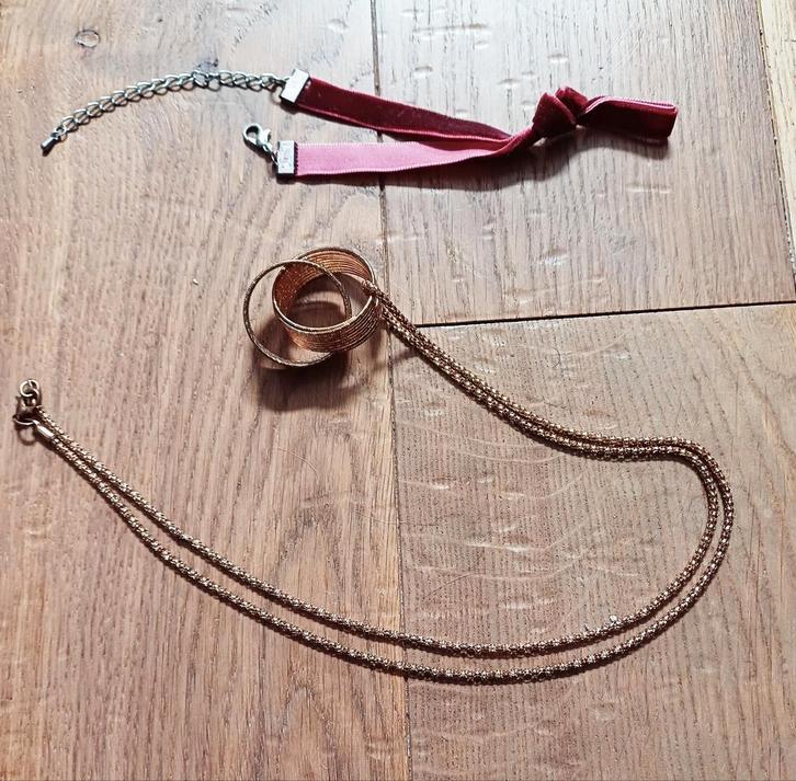 Nieuw ketting met 2 ringrollen + verlengstuk., Sieraden, Tassen en Uiterlijk, Kettingen, Nieuw, Overige materialen, Goud, Ophalen