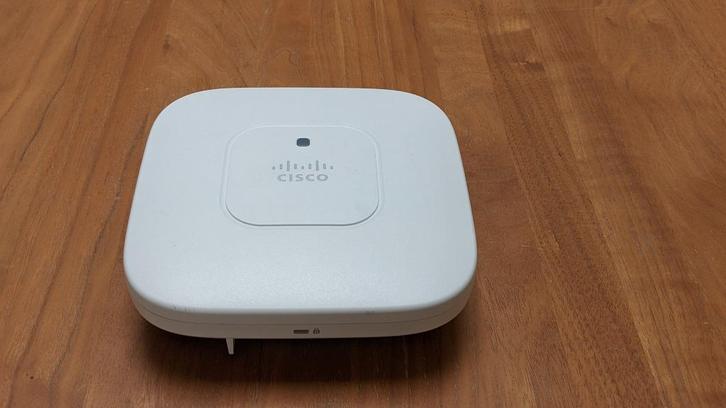 Cisco Aironet 702i (AIR-SAP702I-E-K9) + bracket, Computers en Software, Accesspoints, Zo goed als nieuw, Ophalen of Verzenden