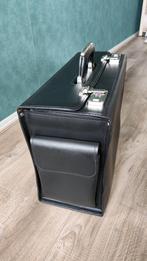 leather pilot suitcase, Sieraden, Tassen en Uiterlijk, Koffers, Ophalen of Verzenden, Nieuw, Slot, Minder dan 50 cm